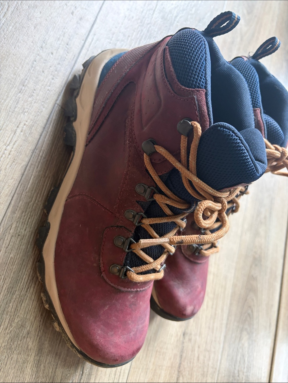 Columbia Men's Burgundy and Navy Leather Hiking Boots - Picture 2 of 4